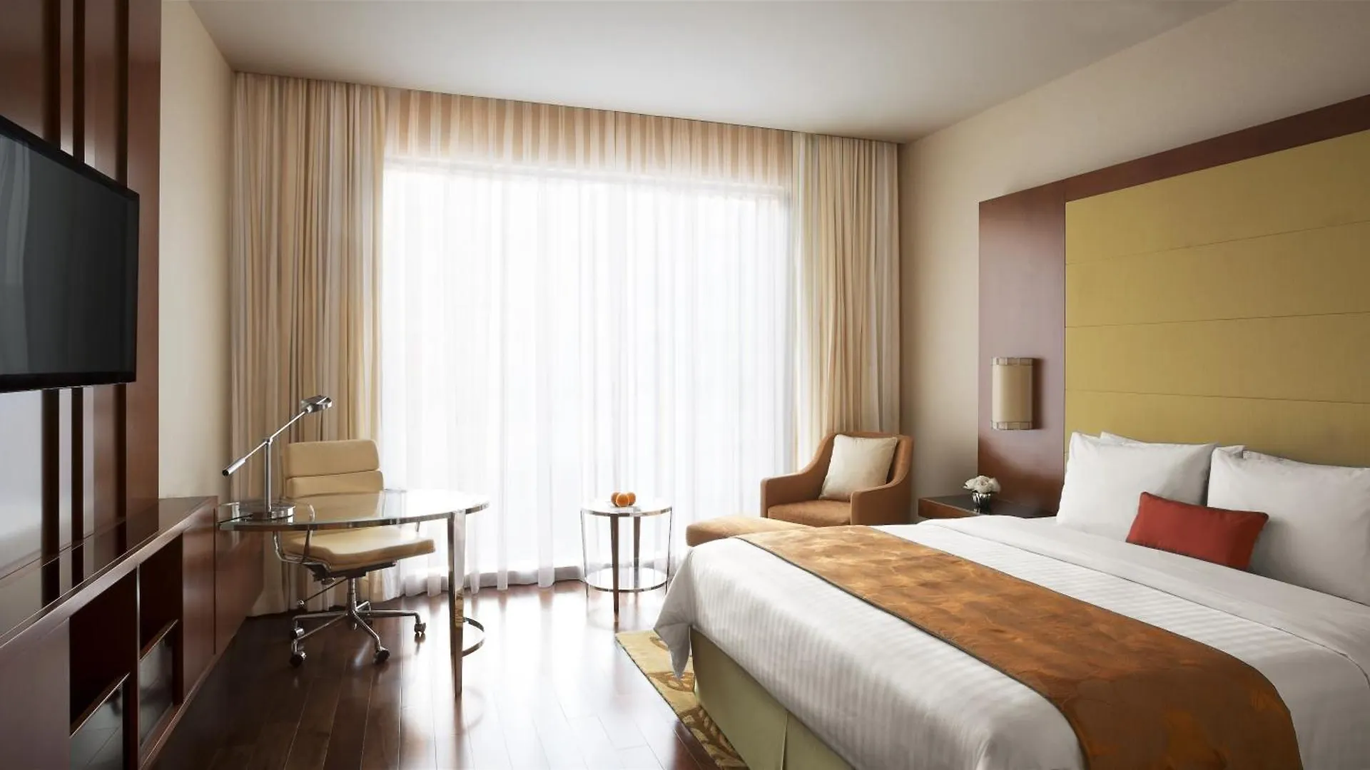 Courtyard By Marriott Kochi Airport Hotel Nedumbassery