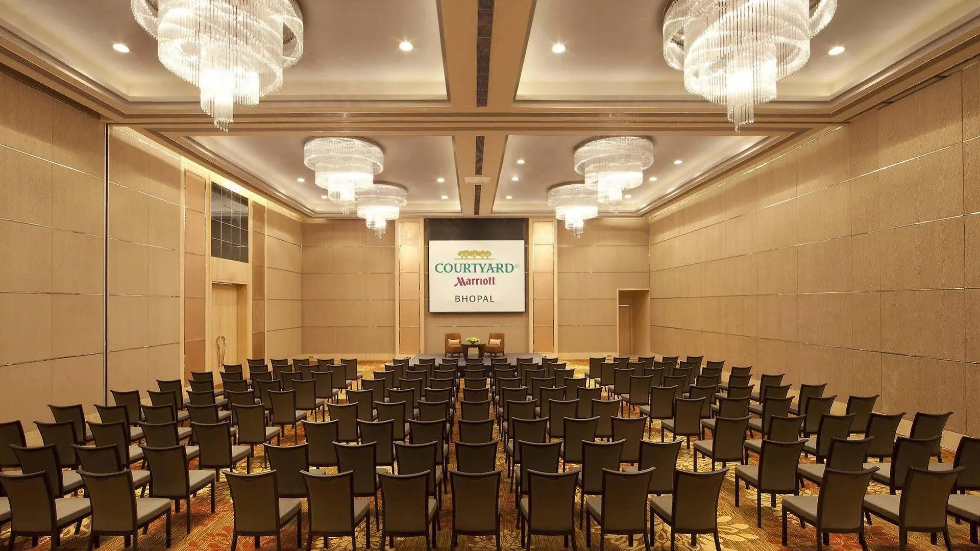 *****  Courtyard By Marriott Kochi Airport Hotel Nedumbassery India