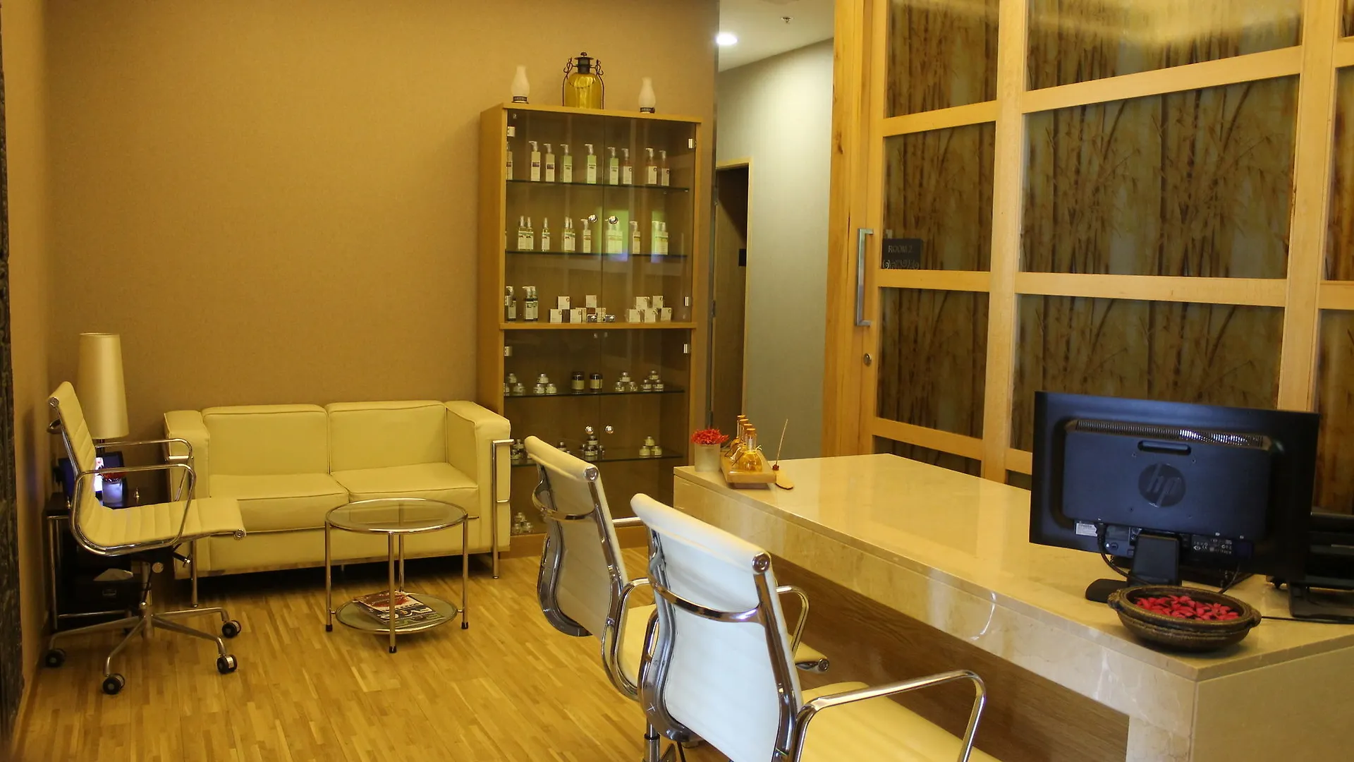 Courtyard By Marriott Kochi Airport Hotel Nedumbassery 5*,  India