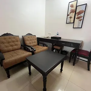 Gee Bee Palace Hotel