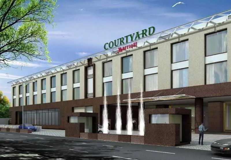 Hotel Courtyard By Marriott Kochi Airport Nedumbassery