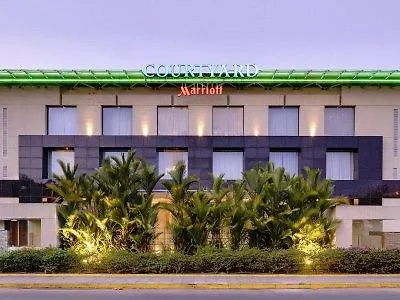 Hotel Courtyard By Marriott Kochi Airport Nedumbassery 5*,